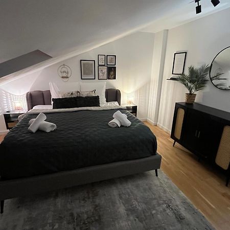 2-Zimmer Apartment - Zentral Ueber Den Daechern Von Aschaffenburg - 5 Min Vom Hbf - Gegenueber City Galerie エクステリア 写真