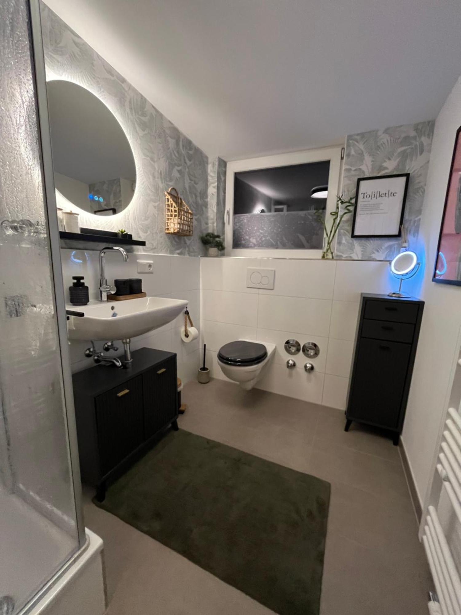 2-Zimmer Apartment - Zentral Ueber Den Daechern Von Aschaffenburg - 5 Min Vom Hbf - Gegenueber City Galerie エクステリア 写真
