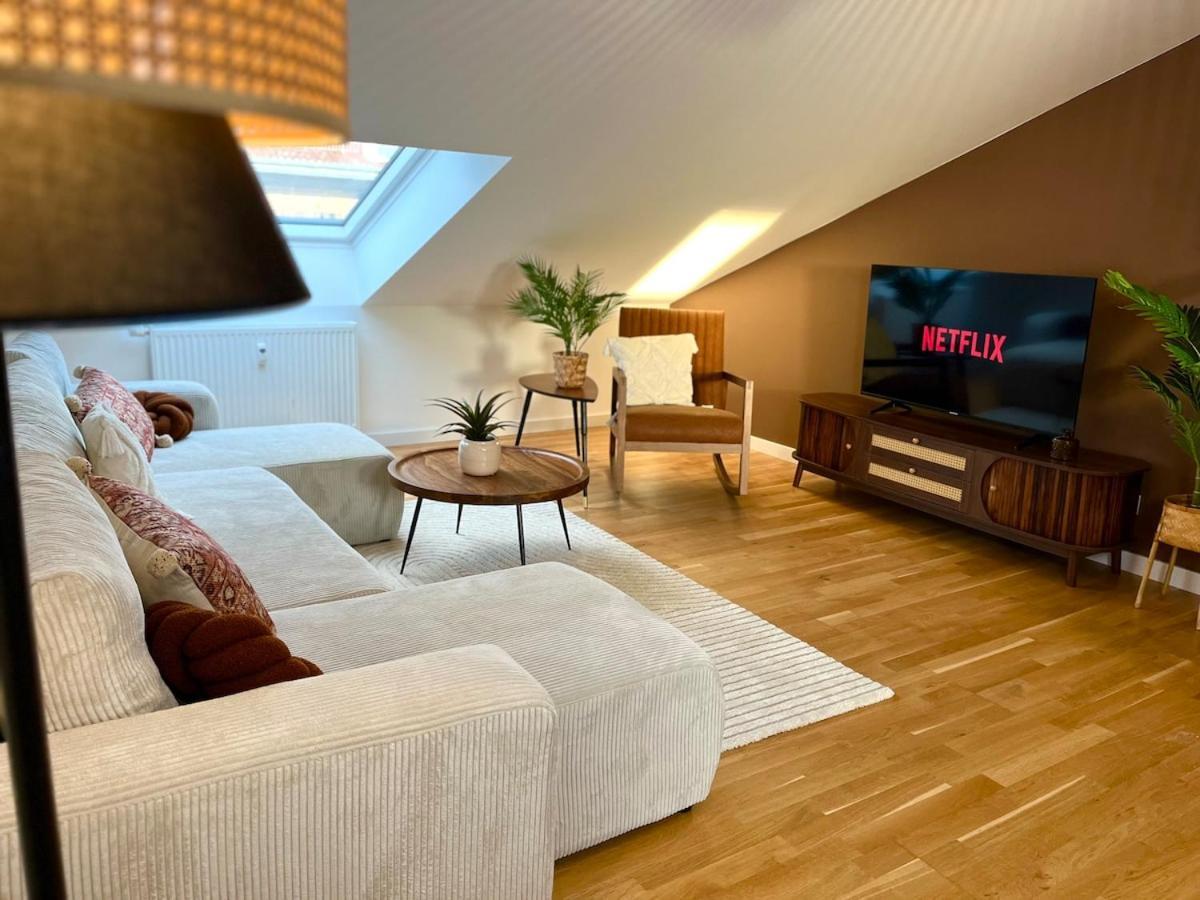 2-Zimmer Apartment - Zentral Ueber Den Daechern Von Aschaffenburg - 5 Min Vom Hbf - Gegenueber City Galerie エクステリア 写真