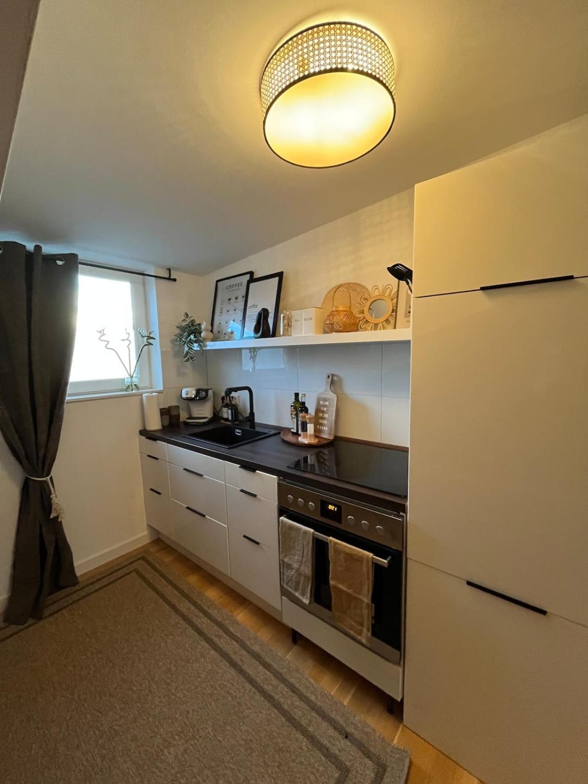 2-Zimmer Apartment - Zentral Ueber Den Daechern Von Aschaffenburg - 5 Min Vom Hbf - Gegenueber City Galerie エクステリア 写真
