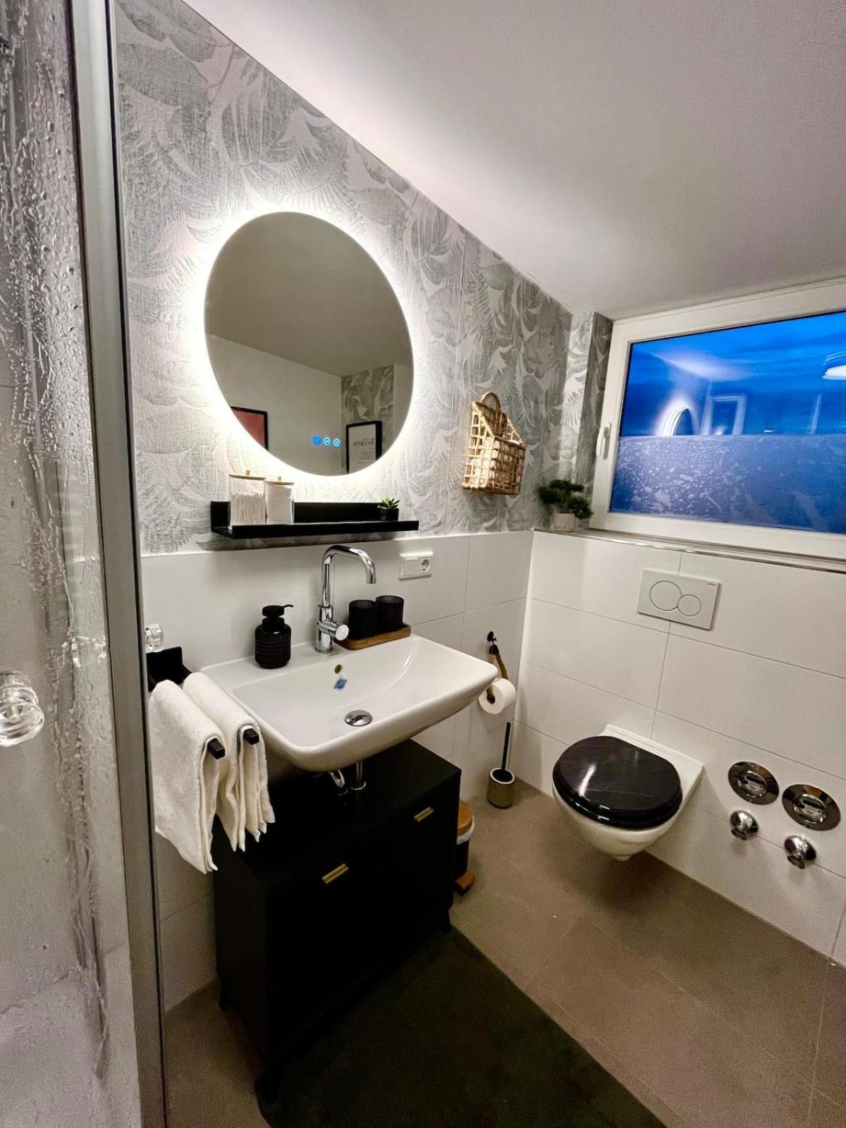 2-Zimmer Apartment - Zentral Ueber Den Daechern Von Aschaffenburg - 5 Min Vom Hbf - Gegenueber City Galerie エクステリア 写真